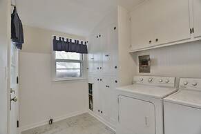 Cottage by the Historic Depot