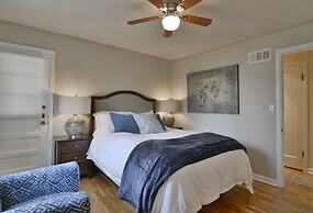 Cottage by the Historic Depot