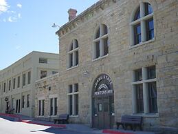 Cottage by the Historic Depot