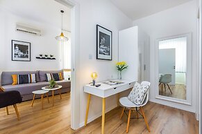 Rijeka Apartments TERRA I & II in the Old Town