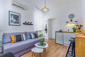 Rijeka Apartments TERRA I & II in the Old Town