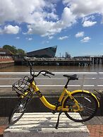 Hull Trinity Backpackers