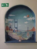 Hull Trinity Backpackers