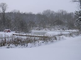 BMI Bed & Breakfast and Oasis