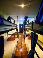 Nana Backpacker Hostel
