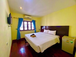 Nana Backpacker Hostel