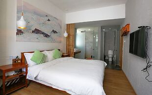 Bajie Youth Hostel National Forest Park