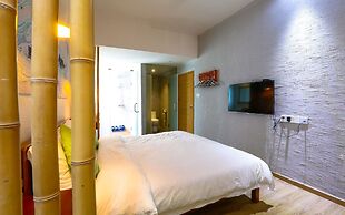 Bajie Youth Hostel National Forest Park