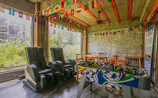 Bajie Youth Hostel National Forest Park