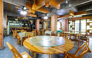 Bajie Youth Hostel National Forest Park