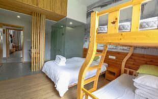 Bajie Youth Hostel National Forest Park