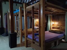 Arjuna Garden Homestay - Hostel