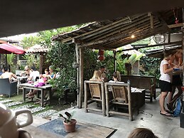 Arjuna Garden Homestay - Hostel