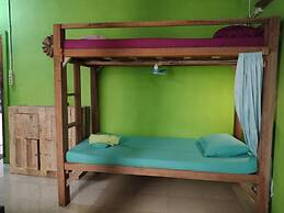 Arjuna Garden Homestay - Hostel