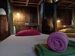 Arjuna Garden Homestay - Hostel