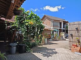 Arjuna Garden Homestay - Hostel