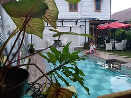 Arjuna Garden Homestay - Hostel