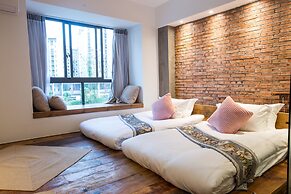 Xiyi Inn Tianmen Mountian