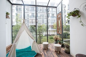 Xiyi Inn Tianmen Mountian