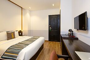 Chill Suites Danang Beach Hotel