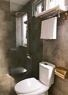 Chill Suites Danang Beach Hotel