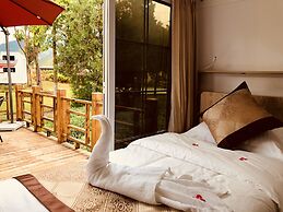 Micheng RV Lijiang Camping