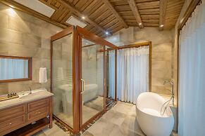 Riverside Boutique Inn