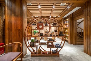 Riverside Boutique Inn