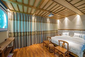 Riverside Boutique Inn