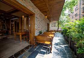 Riverside Boutique Inn