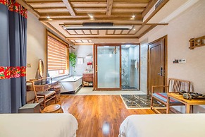 Riverside Boutique Inn