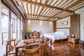 Riverside Boutique Inn