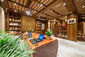 Riverside Boutique Inn