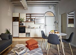 A Few Steps to The Duomo Comfortable 1BD Apt