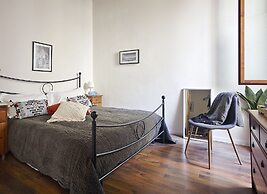 A Few Steps to The Duomo Comfortable 1BD Apt