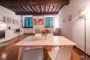 Well-Kept Apartment Short Walk to The Duomo