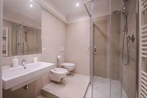 Well-Kept Apartment Short Walk to The Duomo