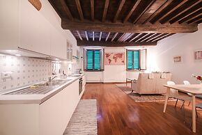 Well-Kept Apartment Short Walk to The Duomo