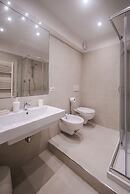 Well-Kept Apartment Short Walk to The Duomo