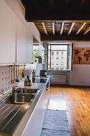 Well-Kept Apartment Short Walk to The Duomo