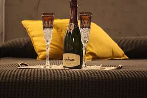 Imbriani Guest House & Suites