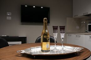 Imbriani Guest House & Suites