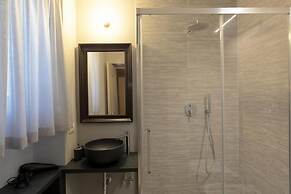 Imbriani Guest House & Suites