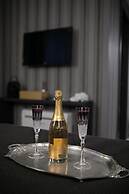 Imbriani Guest House & Suites