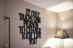 Imbriani Guest House & Suites