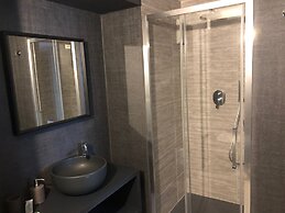 Imbriani Guest House & Suites