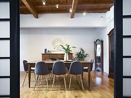 A Few Steps to The Duomo Majestic 5BD Apt