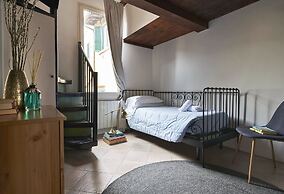 A Few Steps to The Duomo Majestic 5BD Apt