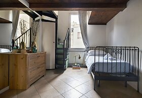 A Few Steps to The Duomo Majestic 5BD Apt