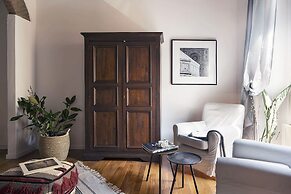 A Few Steps to The Duomo Majestic 5BD Apt